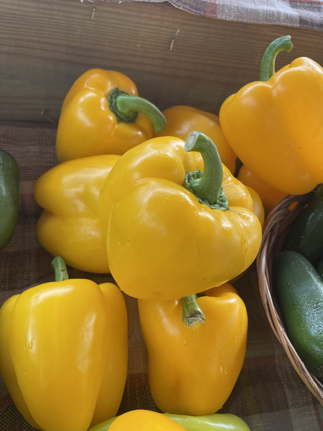 Sweet Yellow Bell Peppers image 0