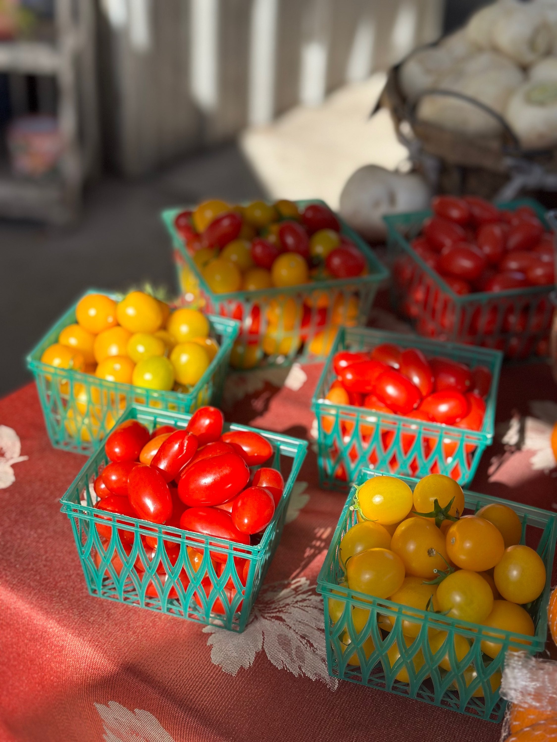 Yellow grape tomatoes - pint image 0