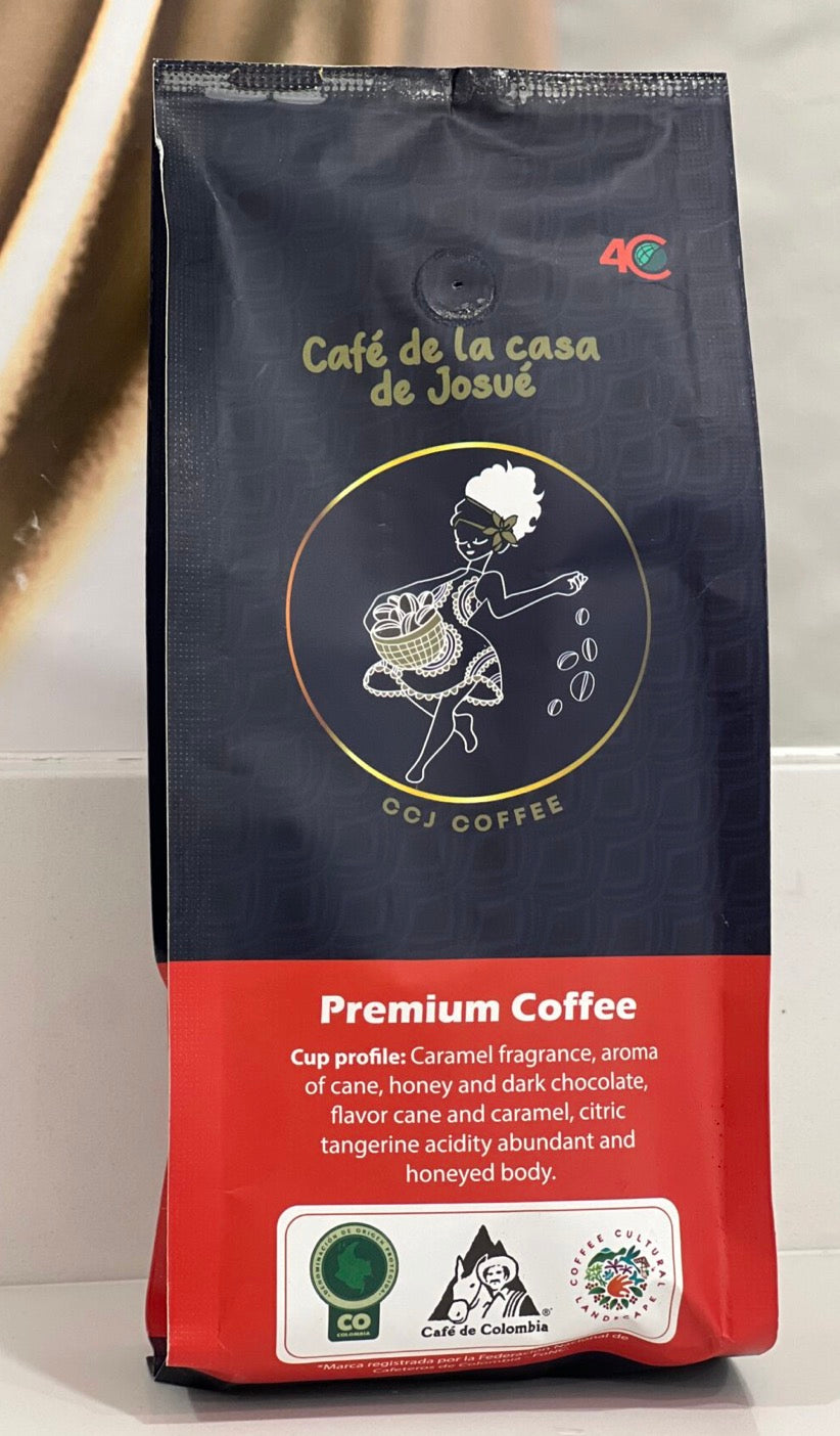 100% Premium whole bean Coffee from Casa de Josué
