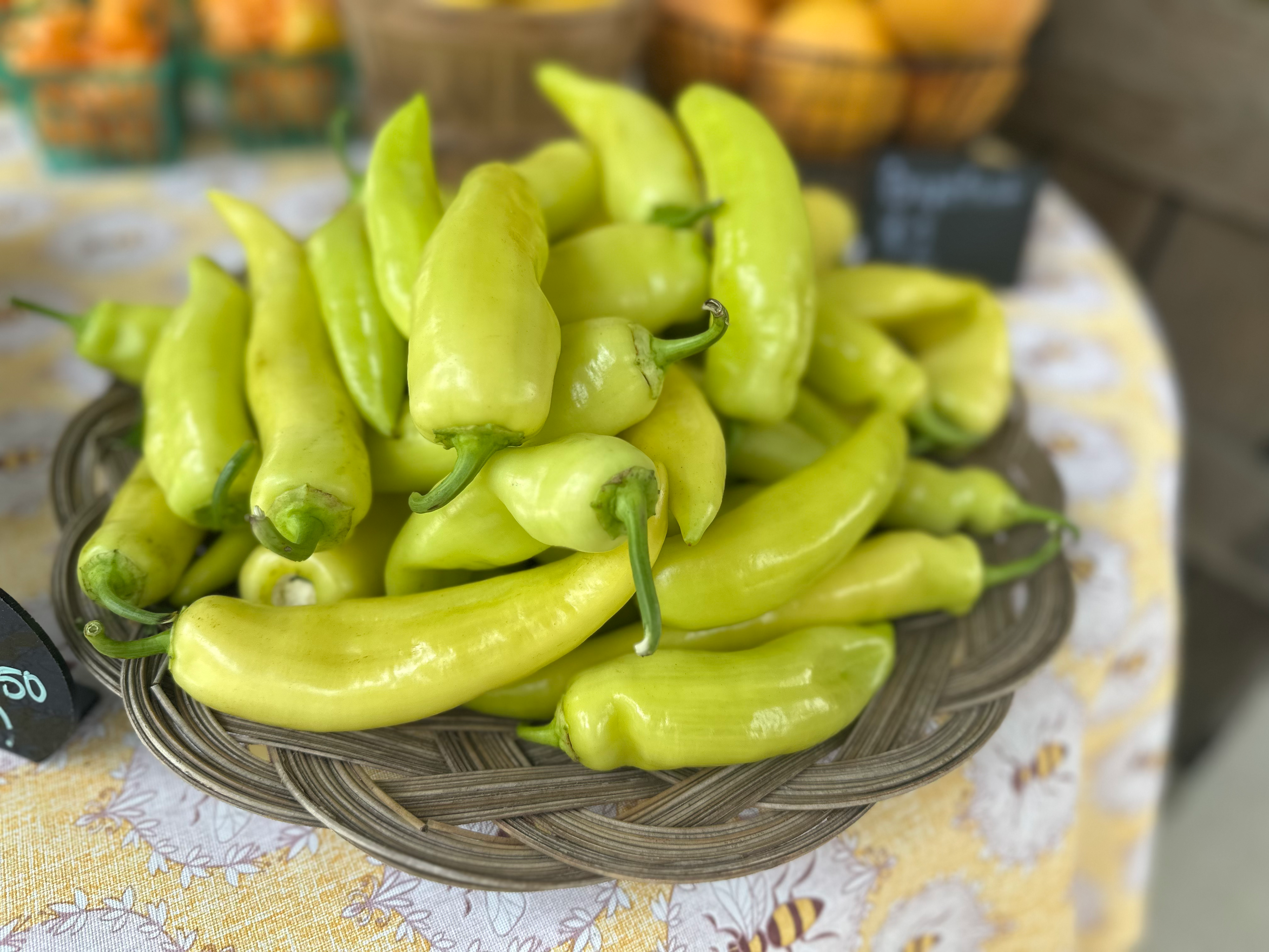 Sweet banana peppers- each image 0
